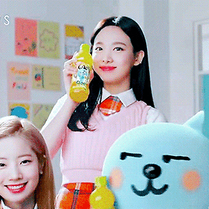 190408 Qoo CM 나연 움짤 - 4p