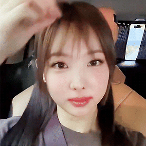 220811 ㄴㅁㅉ V LIVE 나연 움짤 - 1p