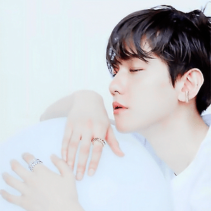 [GIF] 200420 잡지 W 메이킹필름 백현 BAEKHYUN