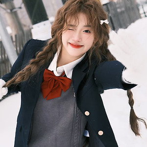 [胡馨尹/후신인] 작은 나비 후신인 웨이보
