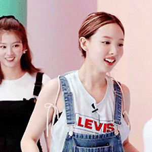 200825 Tokopedia x TWICE 나연 움짤 - 2p