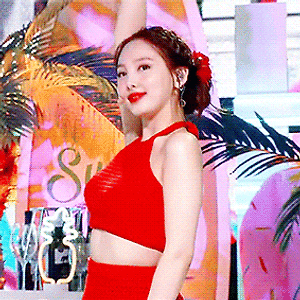 210613 인기가요 Alcohol-Free 나연 움짤 - 1p
