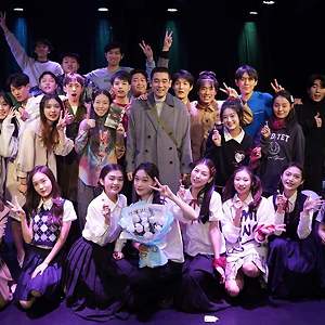 AKB48 Team SH 胡馨尹 후신인 친구 웨이보