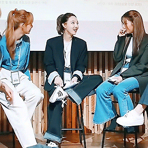 201127 TIME TO TWICE Crime Scene EP.02 나연 움짤 - 3p