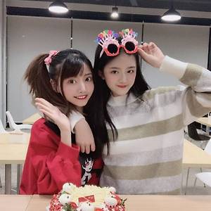 AKB48 Team SH 曾鸶淳 정쓰춘 웨이보 속 胡馨尹 후신인