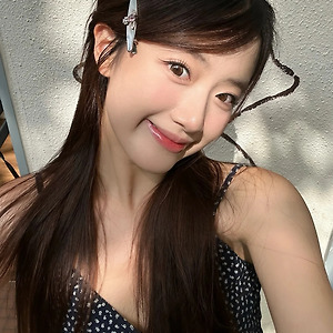 [胡馨尹/후신인] 후신인 샤오홍슈