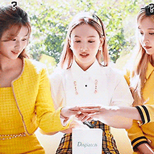 201027 디스패치 HD 메이킹 나연 움짤 - 4p