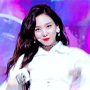 190428 인기가요 FANCY 나연 움짤 - 5p