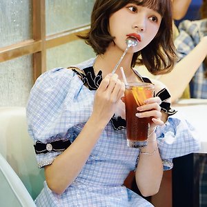 AKB48 Team SH 웨이보 刘念류니엔 毛唯嘉 마오웨이쟈 吴安琪 우안치