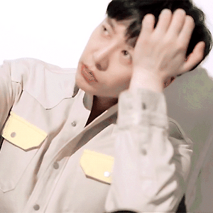 2018년  2월호 앳스타일 화보 촬영 현장 GIF