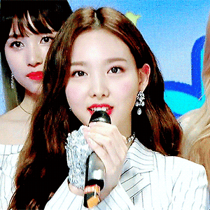 190427 음악중심 FANCY 나연 움짤 - 9p