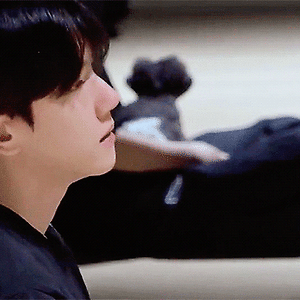 [GIF] 'Pineapple Slice' Dance Practice Behind  백현