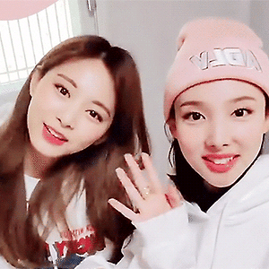 201205 롤링스톤즈 인스타스토리 나연 움짤 - 3p