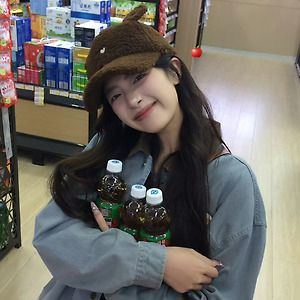 [胡馨尹/후신인] 작은 나비 후신인 웨이보