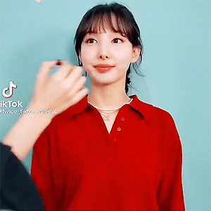 210212 @twice_tiktok_official 틱톡 나연 움짤 - 1p