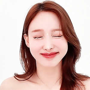 210521 트와이스 일본 인스타그램 나연 움짤 - 1p