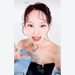 210507 틱톡 나연 움짤 - 3p