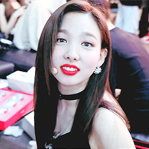 190524 TWICE TV "FANCY SHOWCASE" 나연 움짤 - 2p