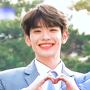230123 김태래 < 매력 발표회 비하인드 영상 > Gif&Cap