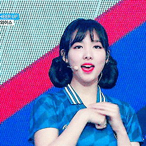 160521 음악중심 CHEER UP 나연 움짤 - 1p