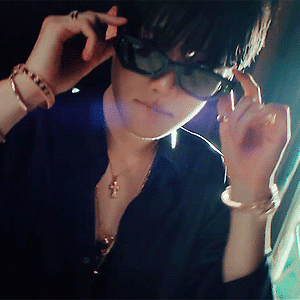 [GIF] 백현 (BAEKHYUN) 'Pineapple Slice' MV Teaser 2