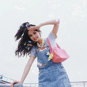 AKB48TeamSH 아가타 웨이보 刘念 류니엔