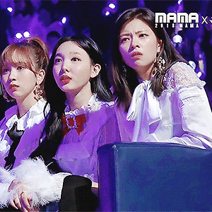 181212 MAMA JAPAN 트와이스 리액션 나연 움짤 - 2p