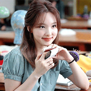 200320 TWICE TV “트와이스대학교 패션동아리 메이킹” 나연 움짤 - 7p