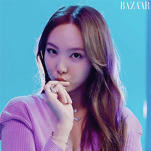 220403 바자 코리아 @harpersbazaarkorea 인스타그램 나연 움짤 - 2p