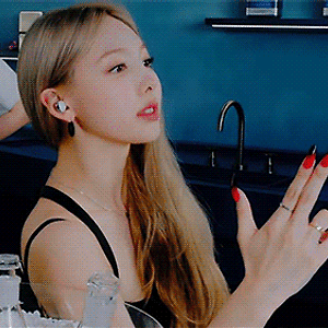 220809 "BETWEEN 1&2" Opening Trailer 나연 움짤 - 2p