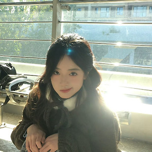 [胡馨尹/후신인] 작은 나비 후신인 웨이보