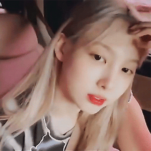 220707 @twicetagram 인스타라이브 나연 움짤 - 1p