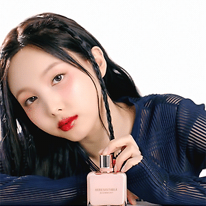 230203 DAZED KOREA 2023 2월호 디지털 커버 나연 움짤 - 1p