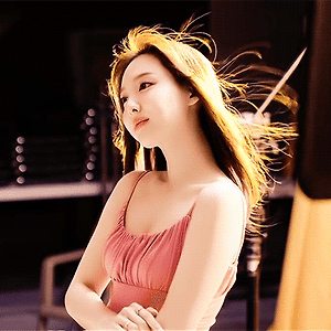 220322 LUX × TWICE CM Just be yourself ver. 메이킹 영상 나연 움짤 - 1p