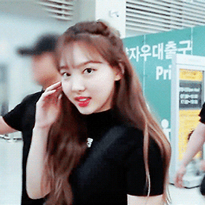 190613 ICN 출국 나연 움짤 - 1p