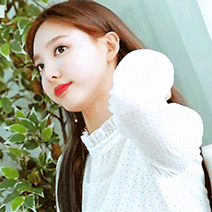 190924 [ⓓxV] "You make me feel special" 나연 움짤 - 2p