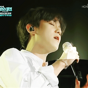 [GIF] 151227 가요대전 백현 (계속 추가 예정)