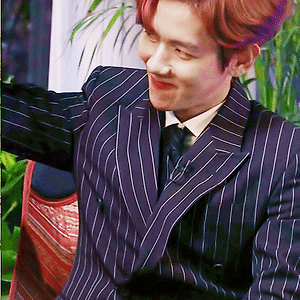 [GIF] 161030 EXO Vlive 2부 "첸백시 카운트다운" 백현 Baekhyun
