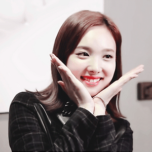 161109 스쿨룩스 동복 메이킹 나연 움짤 - 4p