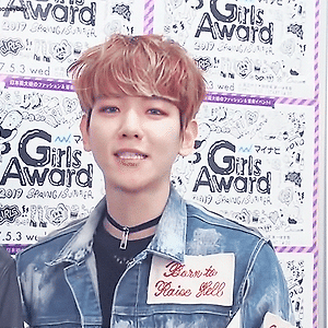 [GIF] 170503 マイナビ GirlsAward 2017 SS 백현 BAEKHYUN
