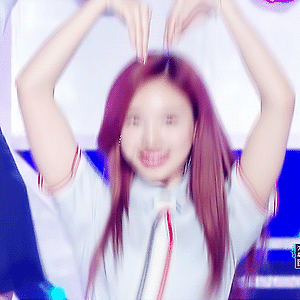 170520 음악중심 SIGNAL 나연 움짤 - 7p