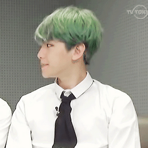 [GIF] 151114 엑소 채널 백현 1