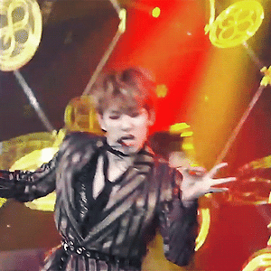 [GIF] 170222 가온 어워드 백현 BAEKHYUN