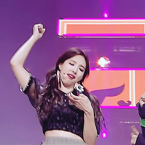 170305 인기가요 KNOCK KNOCK, 1위 나연 움짤 - 8p