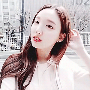 170330 풀메방송 V LIVE 나연 움짤 - 18p