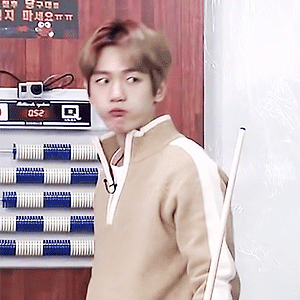 [GIF] 170312 아미고TV 첸백시 예고 백현 BAEKHYUN