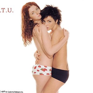 t.A.T.u. - концерт в ночном клубе «Король Королю