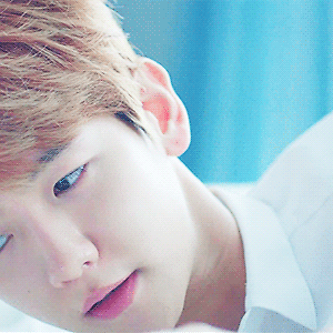 [GIF] EXO-K의 빼빼로 11초 나눔법 백현 BAEKHYUN