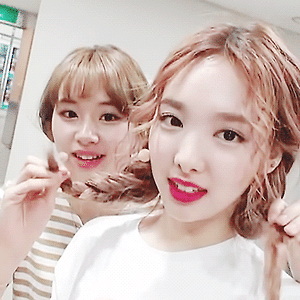 170602 모지? V LIVE 나연 움짤 - 19p