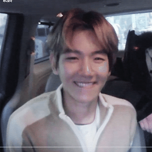 [GIF] 170314 첸백시 아미고TV 백현 BAEKHYUN